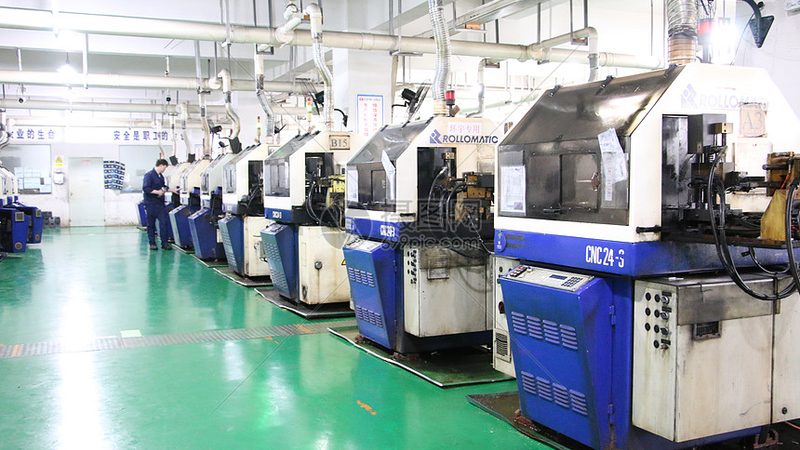 全新轧辊磨床是指从工厂出厂的新设备，具有以下优势：